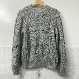 Women’s Gray XS Oversized Cable Knit Sweater Cozy Chunky Casual Minimalist